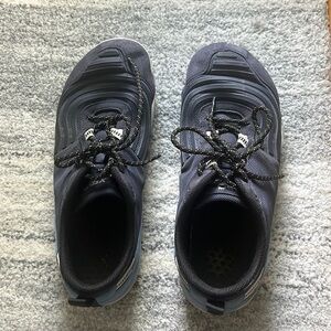Xero shoes Men’s 10 (US)